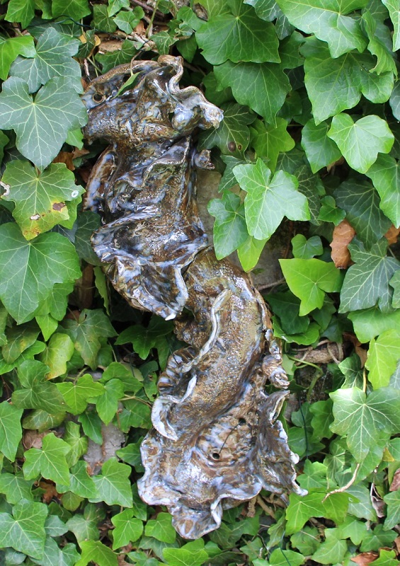 dragon- grès - expo dans le jardin du Jongleur d'Etoiles