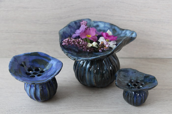 vases à pâquerettes (avec des primevères) - grès émaillé